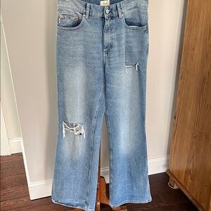 DL1961 size 28 light Blue Distressed Wide-Leg Women’s Jeans